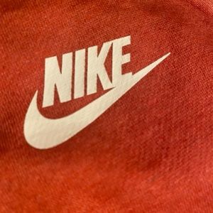 Nike 1/4 zip sweatshirt w/hood coral color